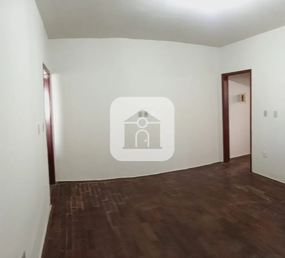 Alugar Casa / Padrão em Uberlândia R$ 1.600,00 - Foto 7