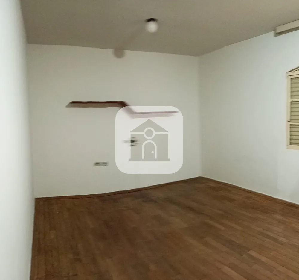 Alugar Casa / Padrão em Uberlândia R$ 1.600,00 - Foto 10