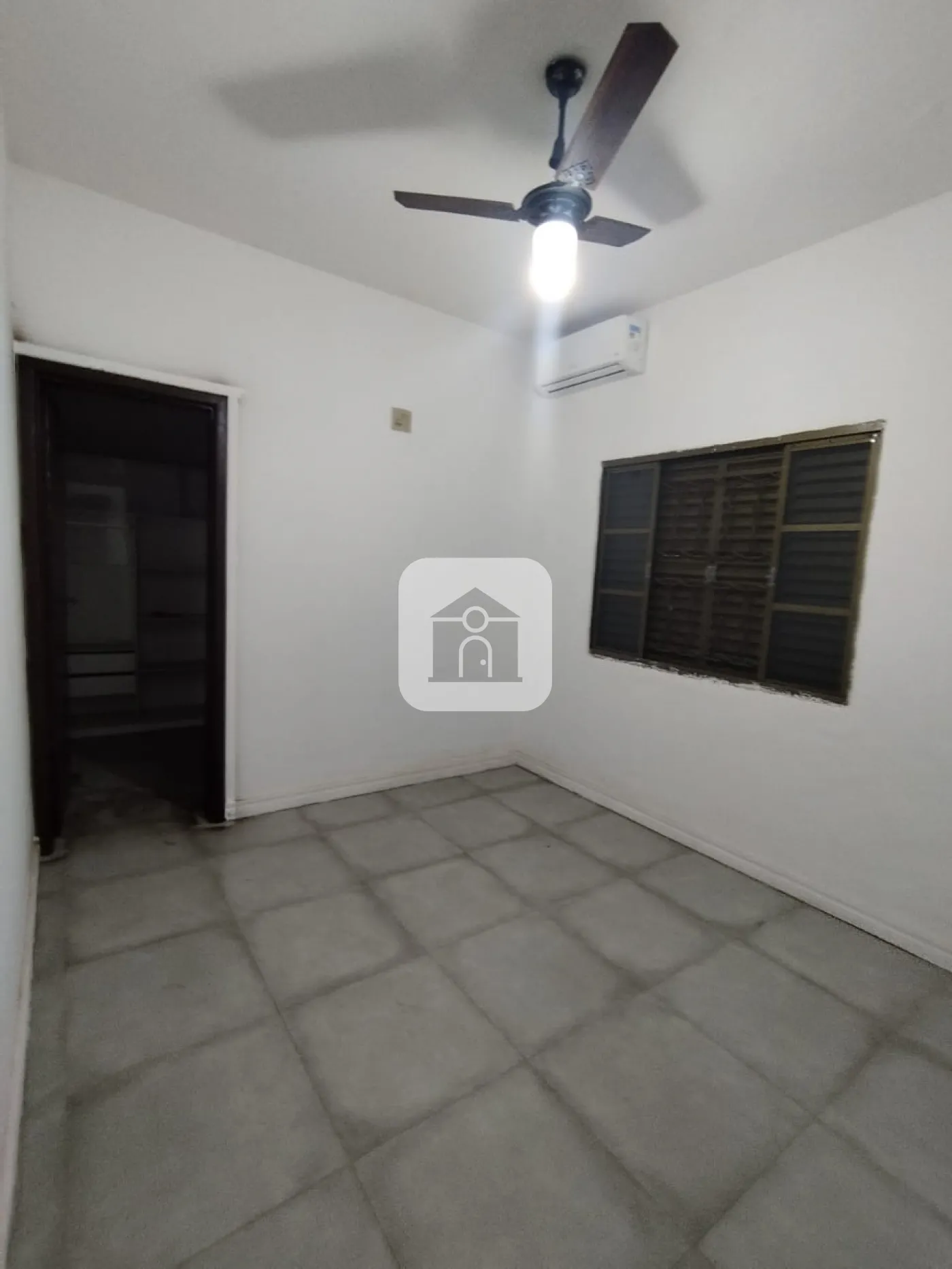 Alugar Casa / Padrão em Uberlândia R$ 3.800,00 - Foto 10