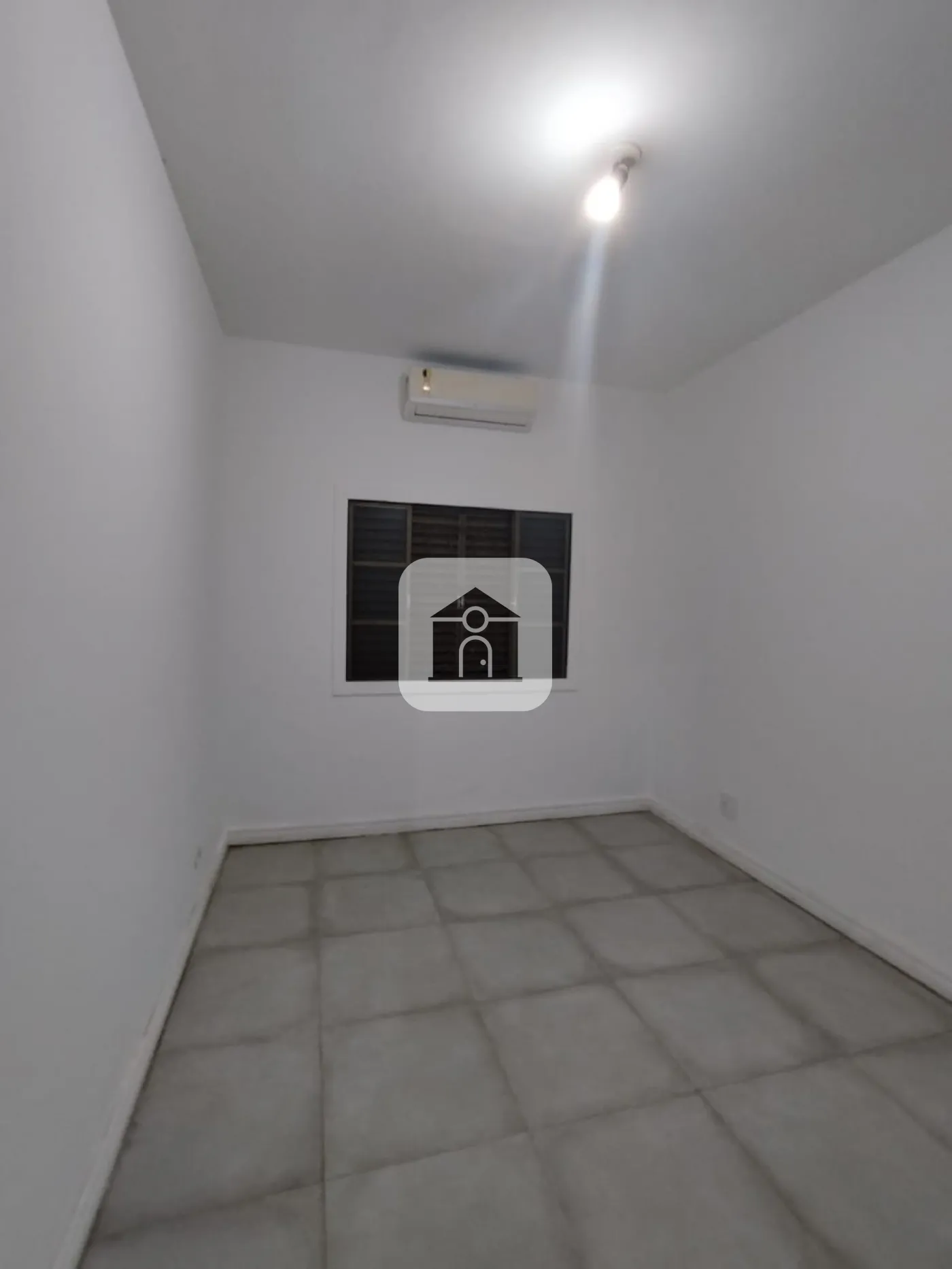 Alugar Casa / Padrão em Uberlândia R$ 3.800,00 - Foto 14