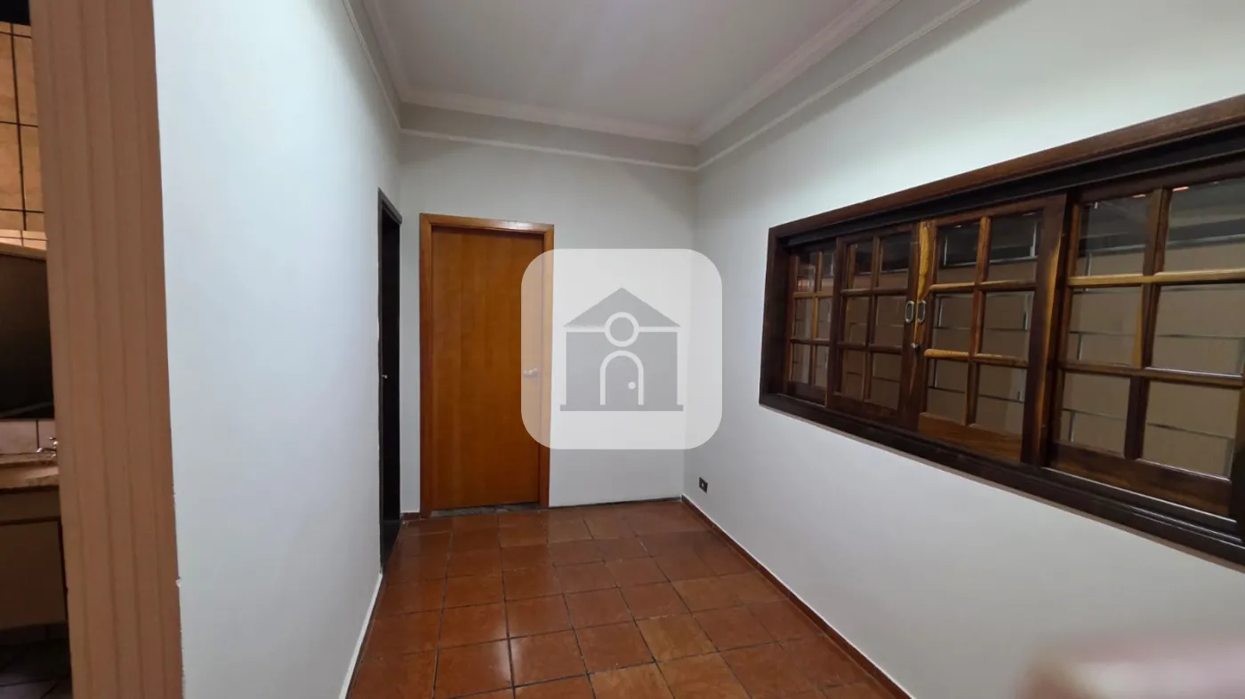 Alugar Casa / Padrão em Uberlândia R$ 3.800,00 - Foto 31