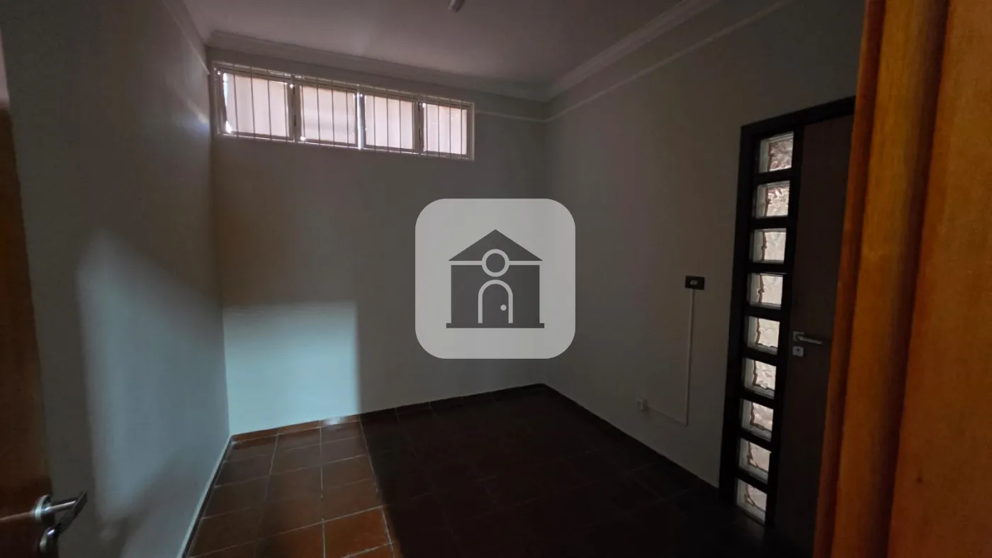 Alugar Casa / Padrão em Uberlândia R$ 3.800,00 - Foto 34