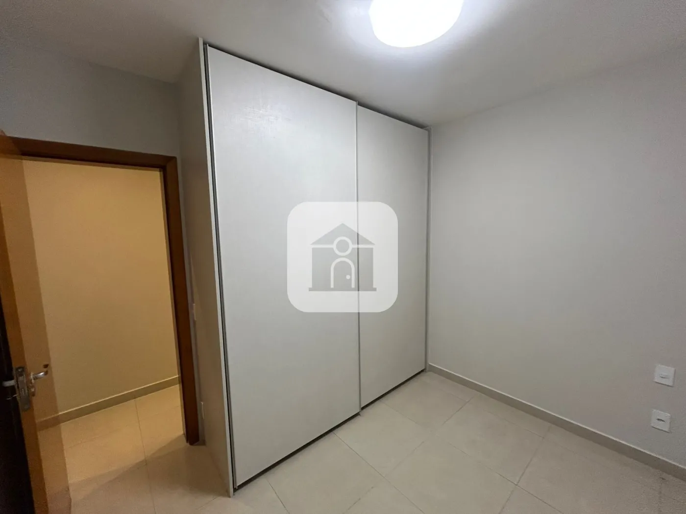 Alugar Casa / Padrão em Uberlândia R$ 3.800,00 - Foto 33