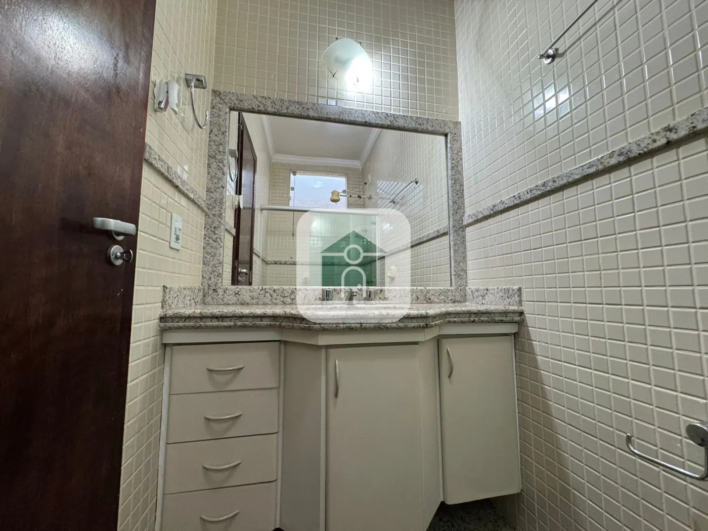 Comprar Casa / Padrão em Uberlândia R$ 1.200.000,00 - Foto 16