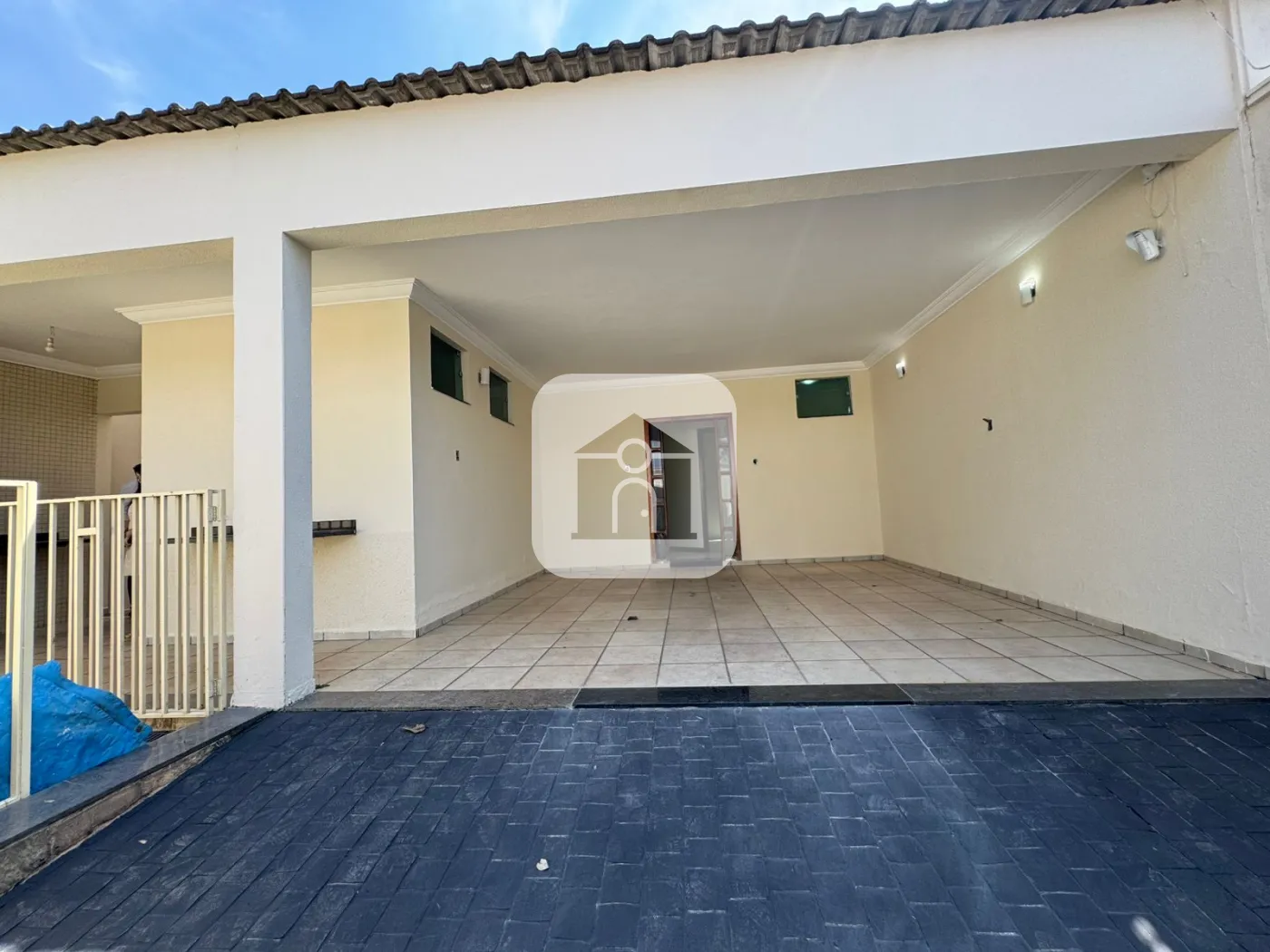 Comprar Casa / Padrão em Uberlândia R$ 1.200.000,00 - Foto 1