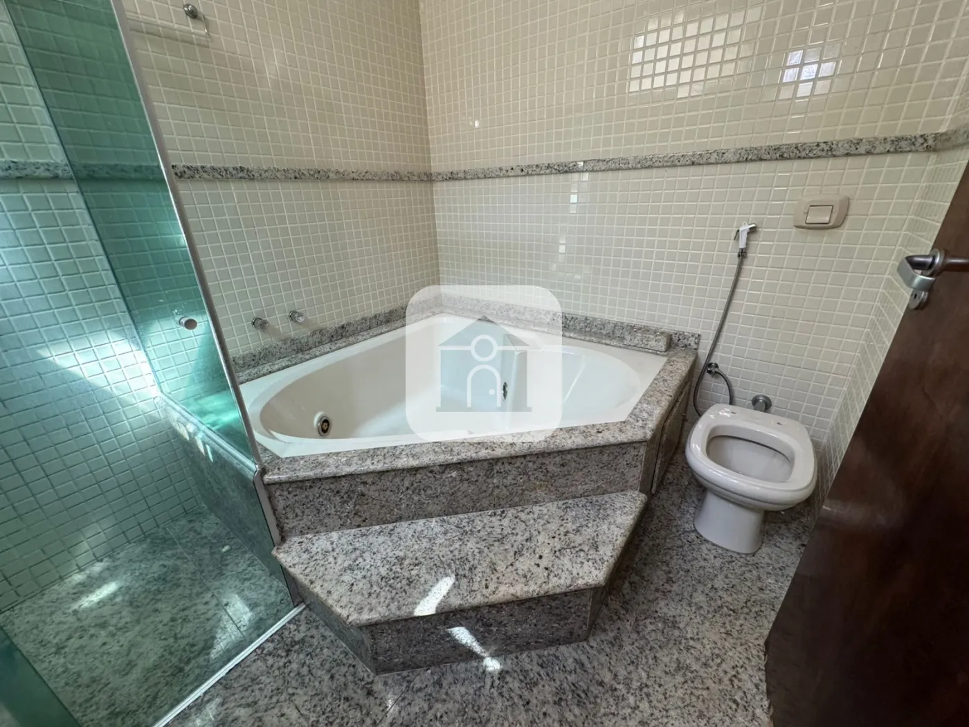 Comprar Casa / Padrão em Uberlândia R$ 1.200.000,00 - Foto 18