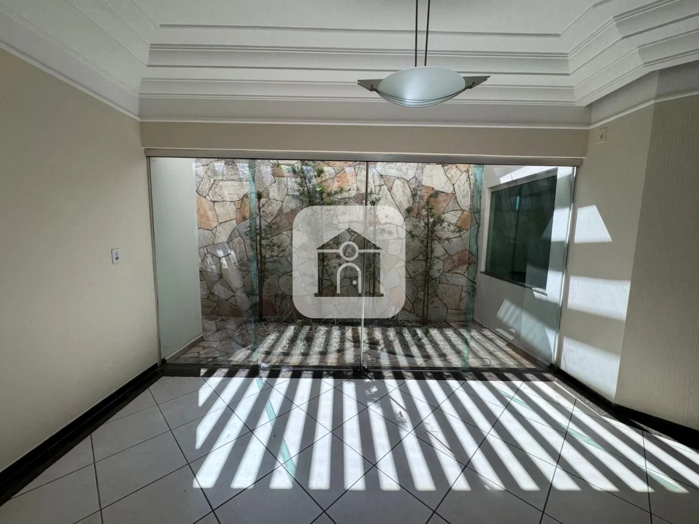 Comprar Casa / Padrão em Uberlândia R$ 1.200.000,00 - Foto 7