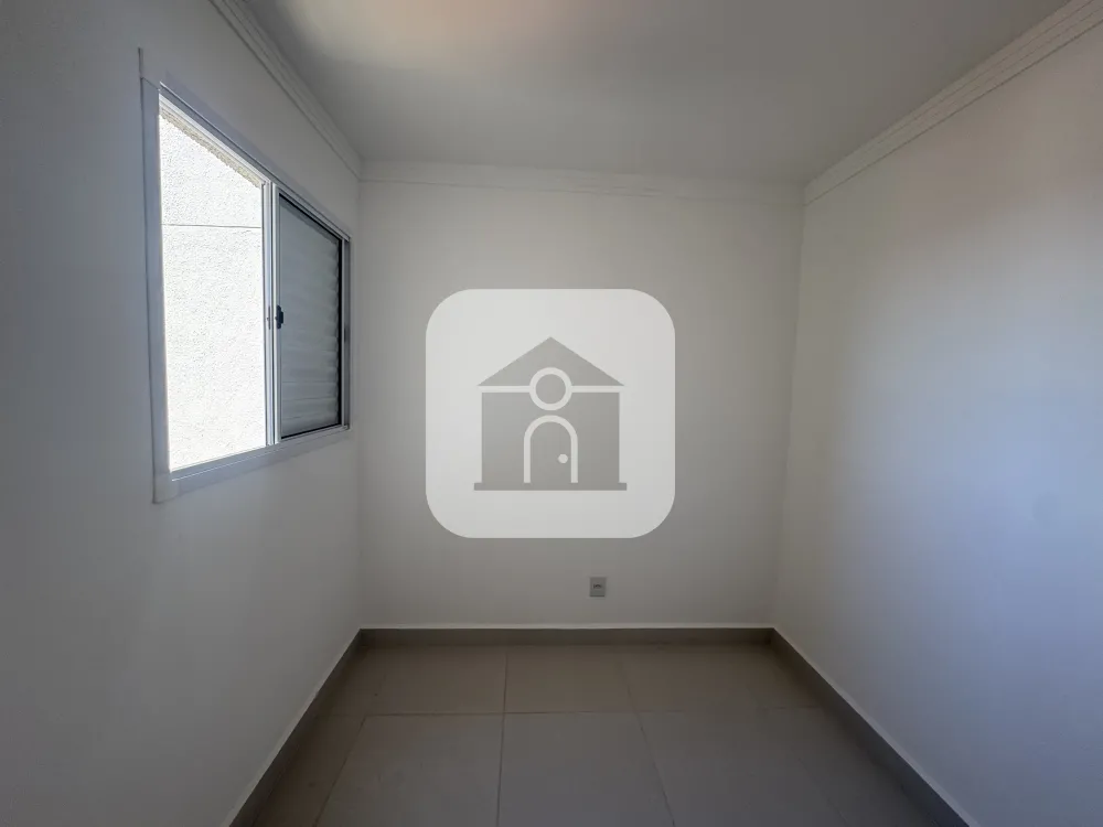 Alugar Apartamento / Padrão em Uberlândia R$ 1.300,00 - Foto 8
