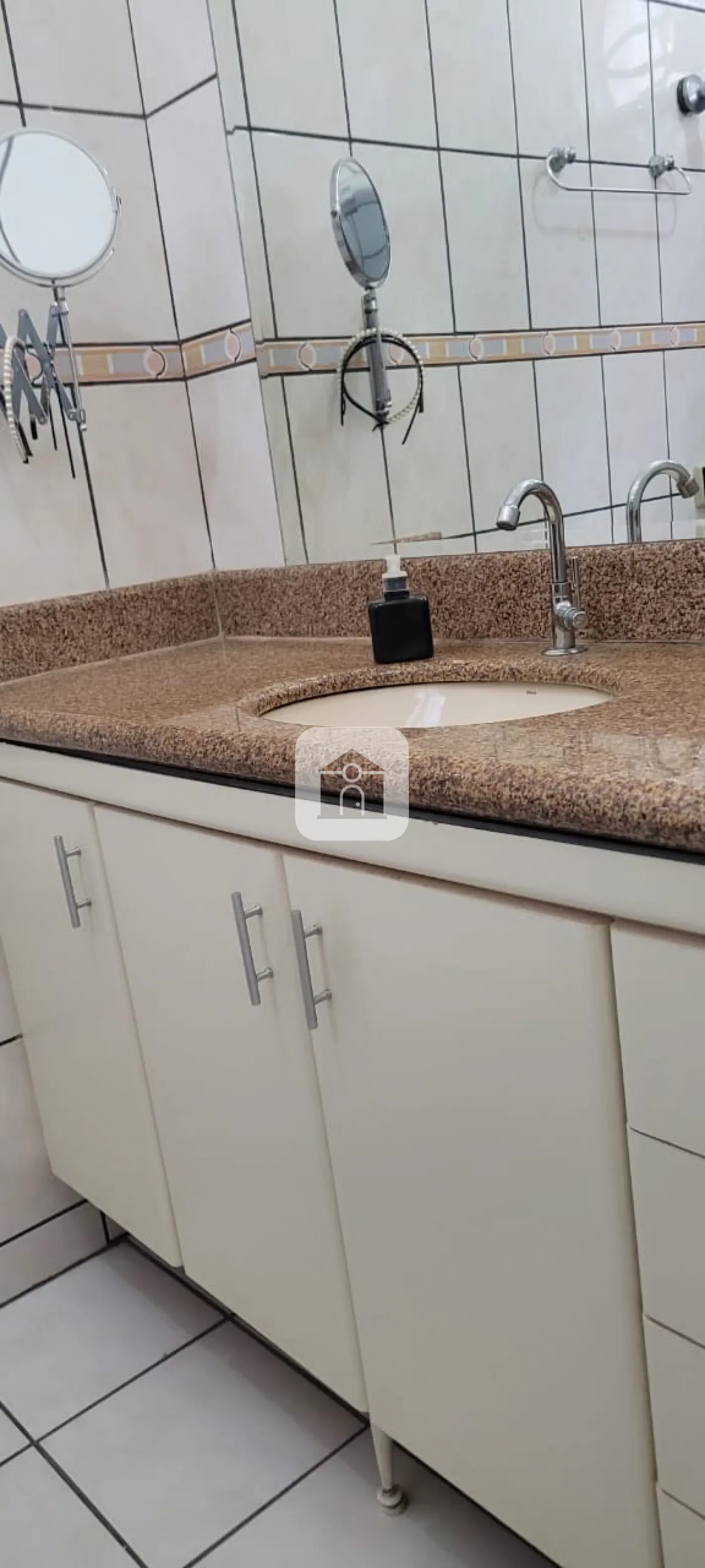 Comprar Casa / Padrão em Uberlândia R$ 950.000,00 - Foto 14