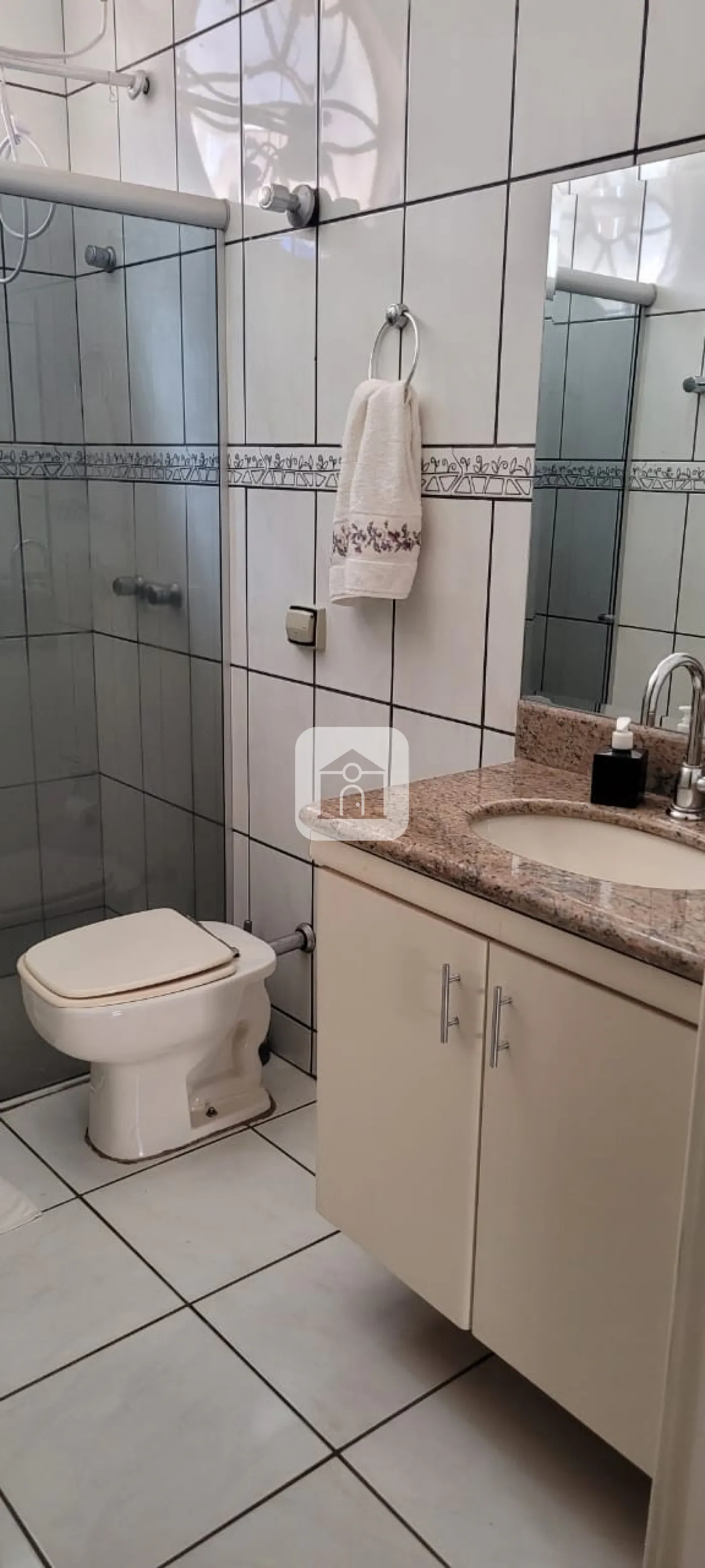 Comprar Casa / Padrão em Uberlândia R$ 950.000,00 - Foto 17