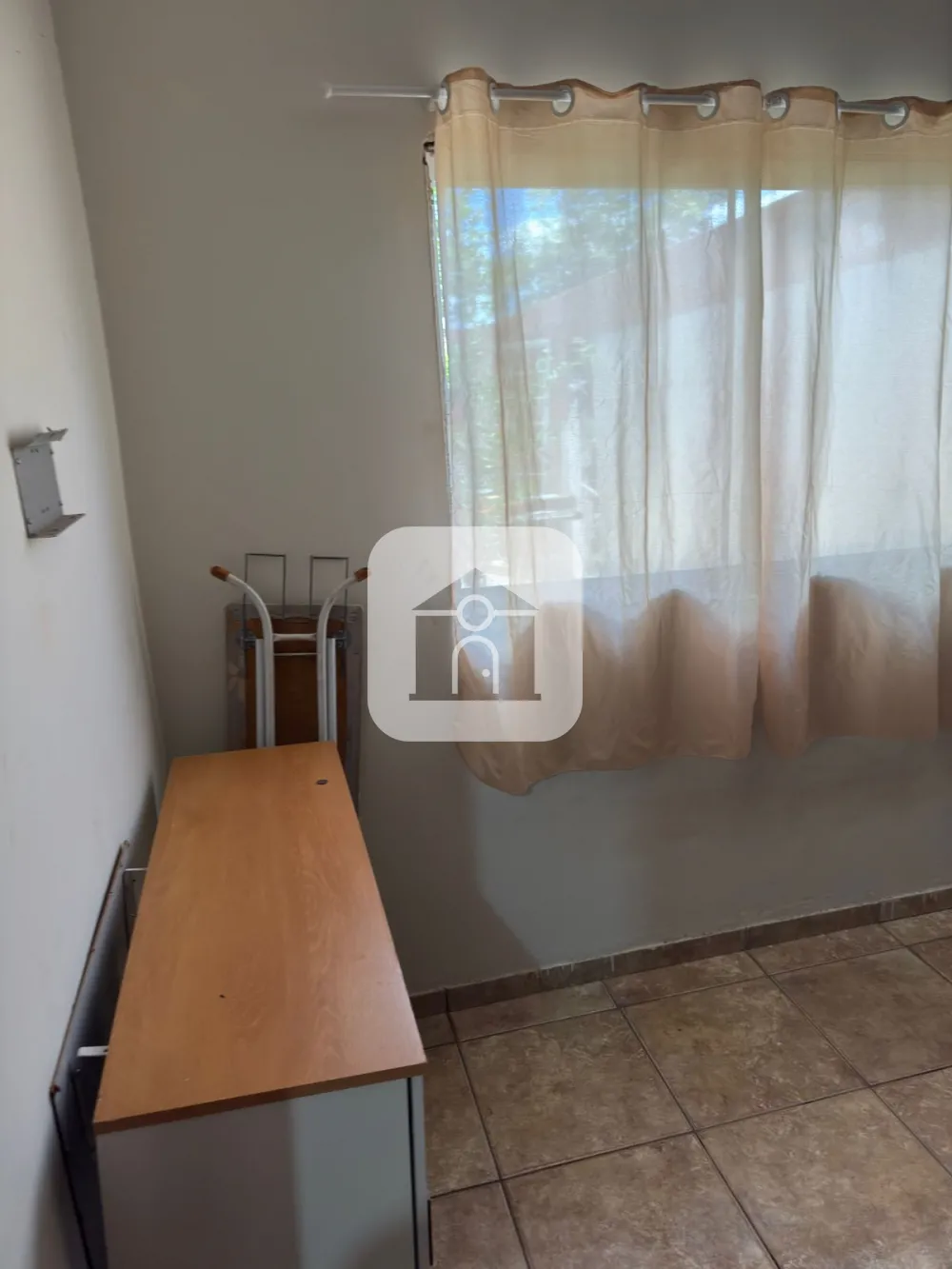 Alugar Casa / Padrão em Uberlândia R$ 2.500,00 - Foto 8