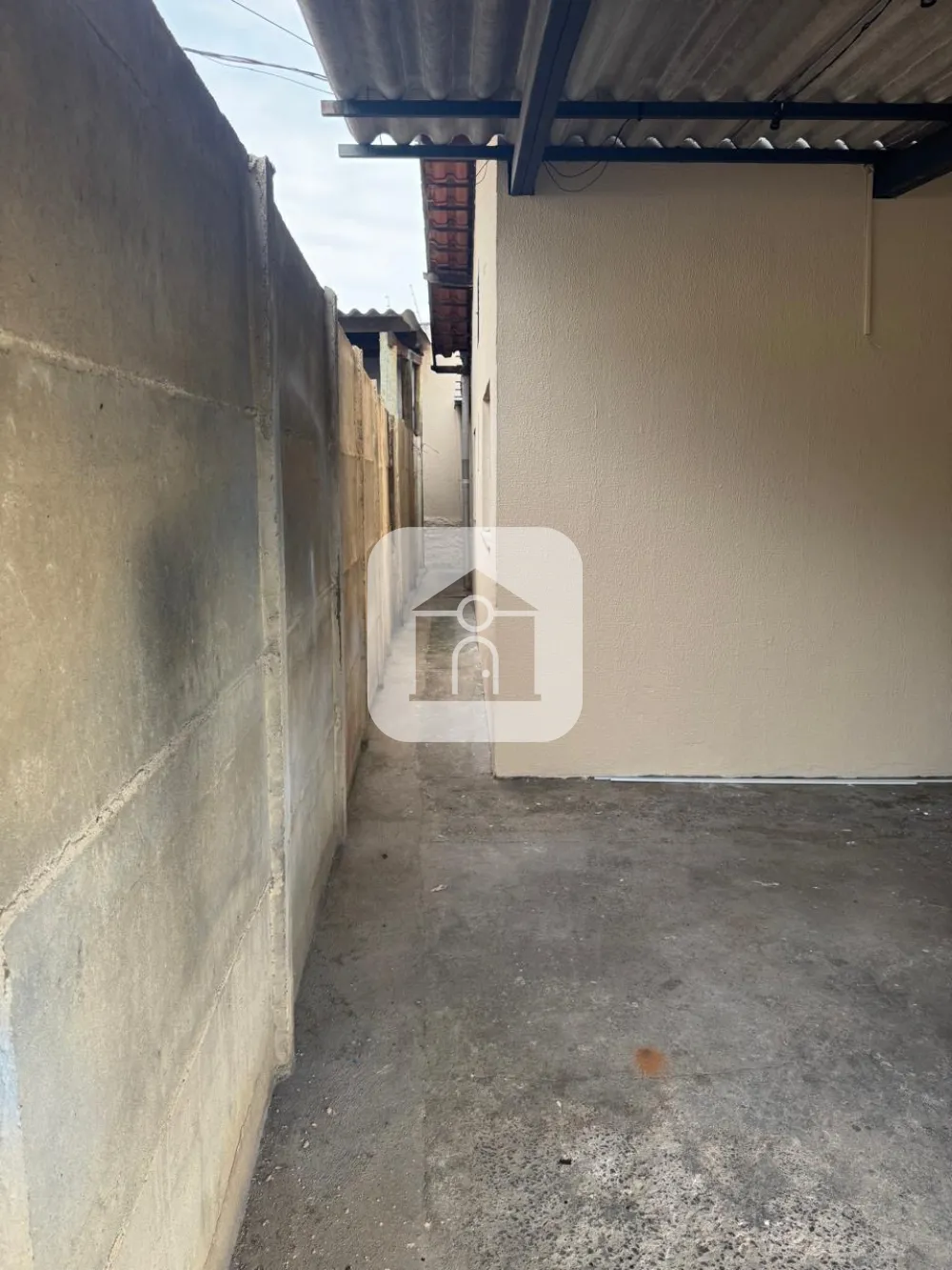 Alugar Casa / Padrão em Uberlândia R$ 1.900,00 - Foto 3