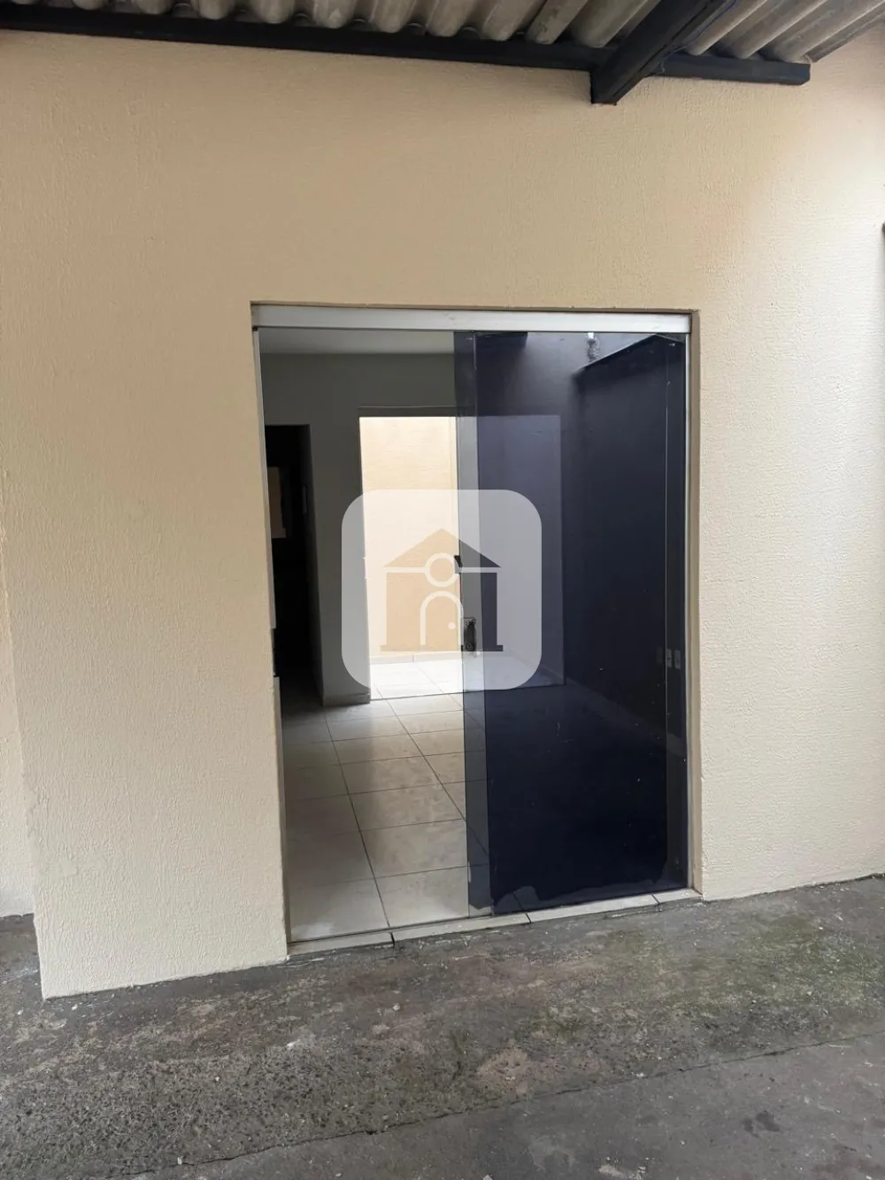 Alugar Casa / Padrão em Uberlândia R$ 1.900,00 - Foto 5