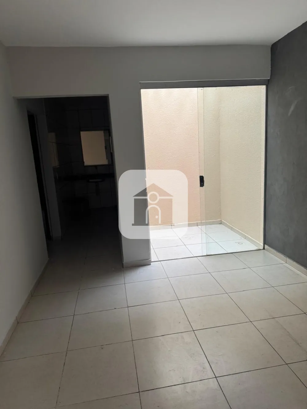 Alugar Casa / Padrão em Uberlândia R$ 1.900,00 - Foto 6