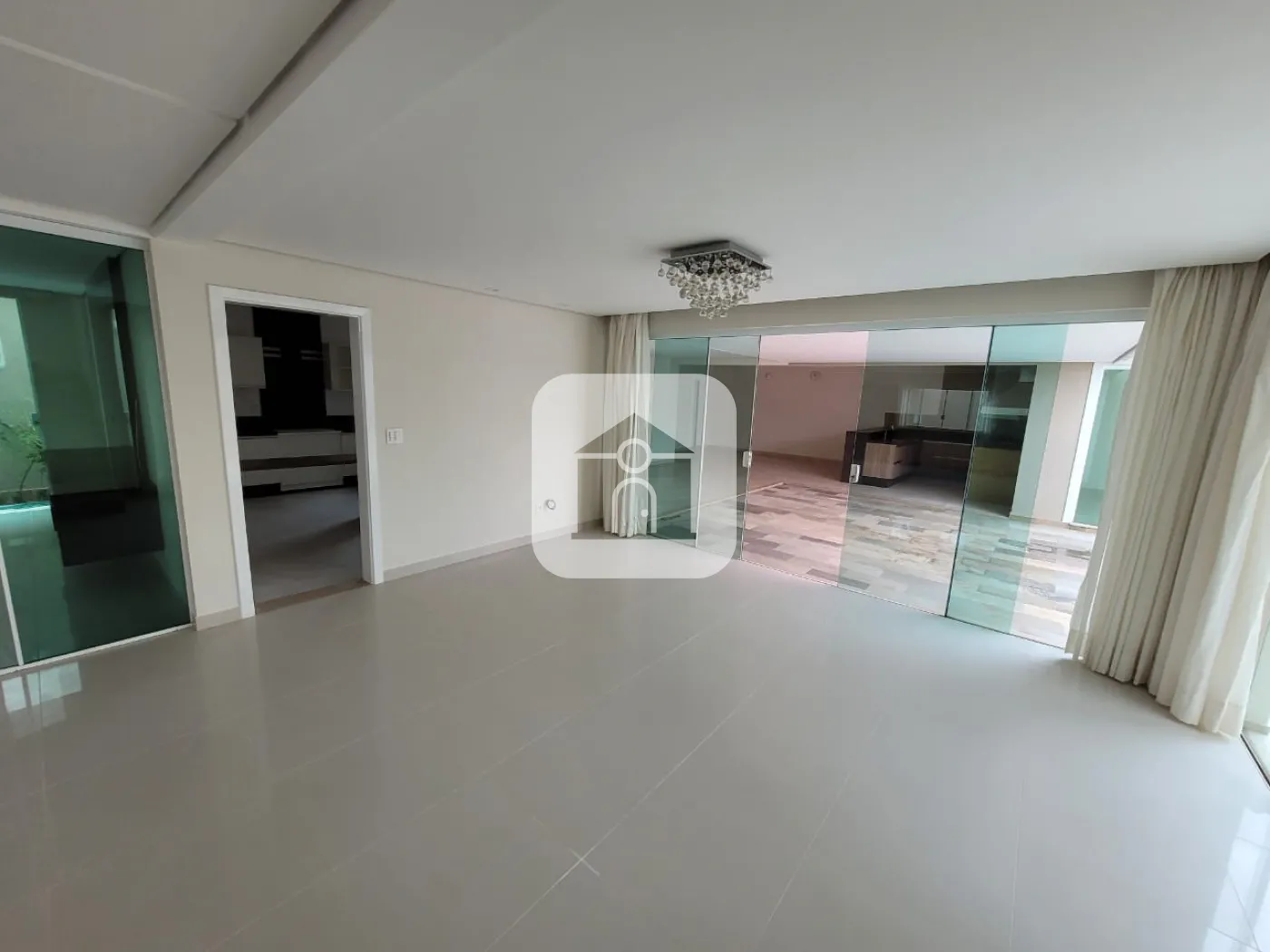 Comprar Casa / Sobrado em Uberlândia R$ 1.700.000,00 - Foto 6