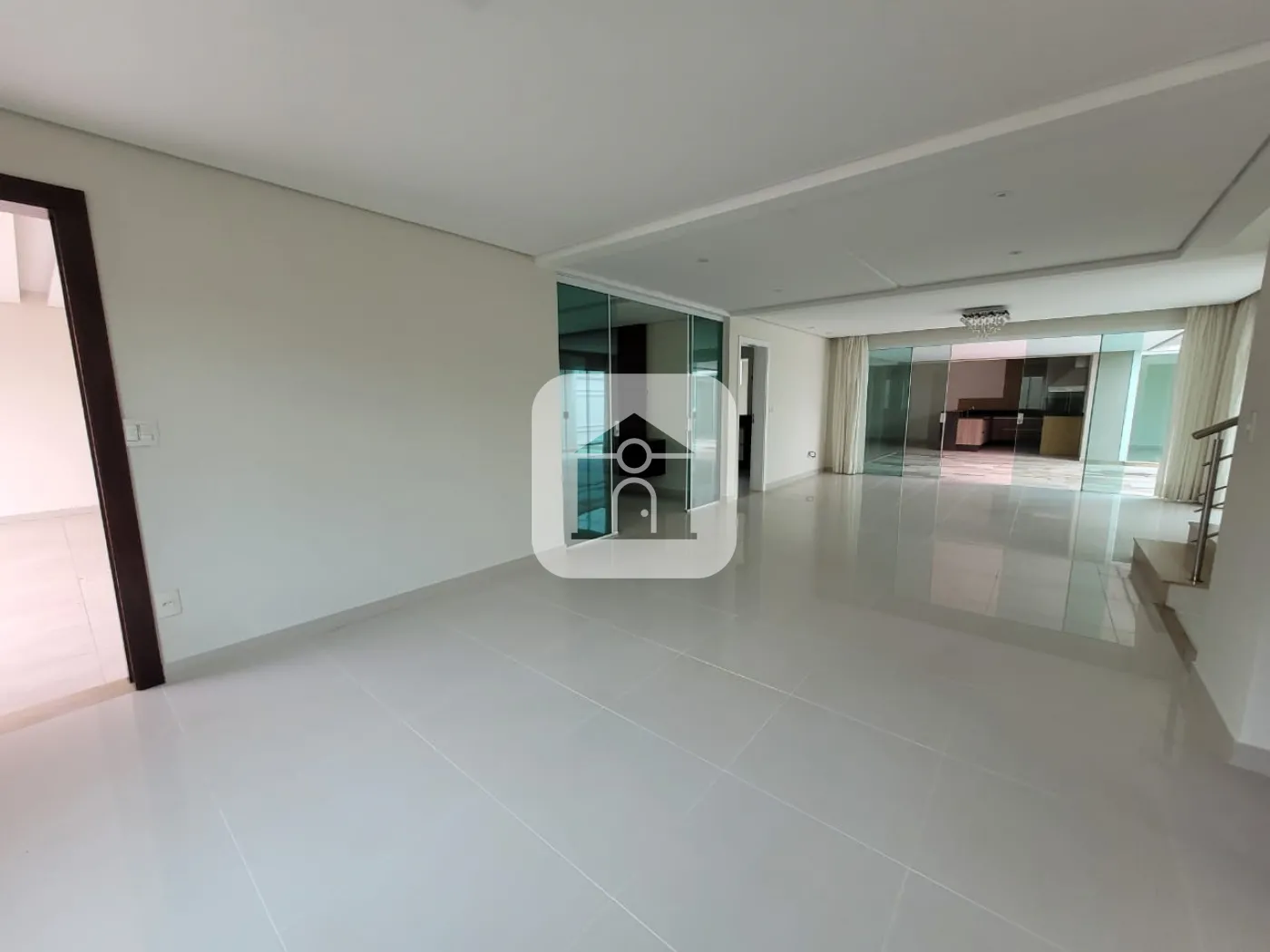 Comprar Casa / Sobrado em Uberlândia R$ 1.700.000,00 - Foto 8