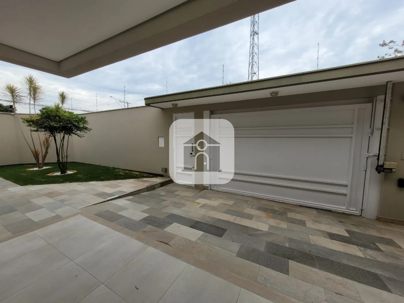 Comprar Casa / Sobrado em Uberlândia R$ 1.700.000,00 - Foto 1