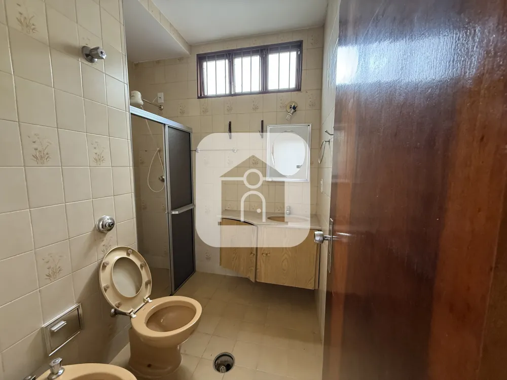 Alugar Apartamento / Sobrado em Uberlândia R$ 2.200,00 - Foto 3