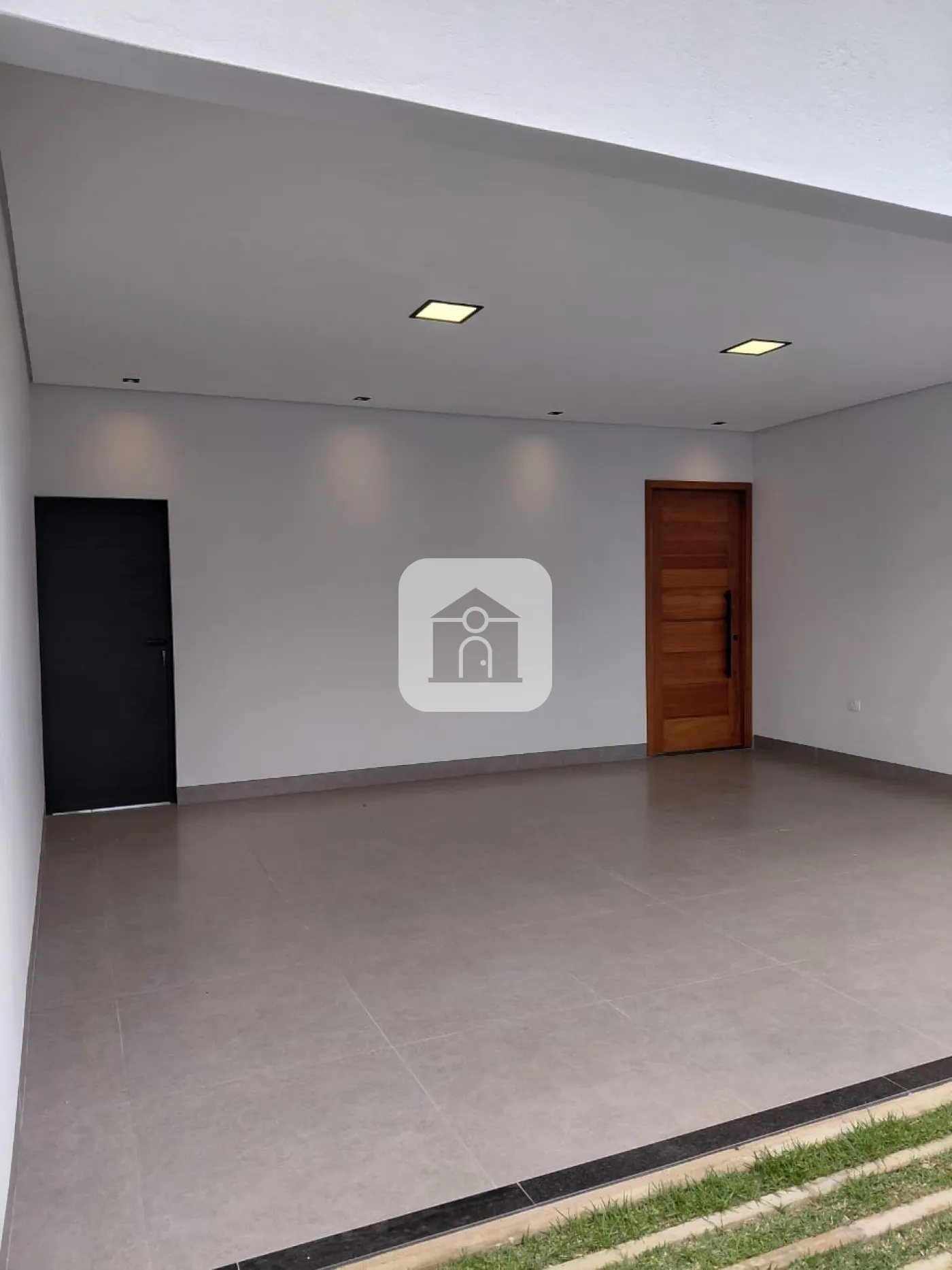 Comprar Casa / Padrão em Uberlândia R$ 850.000,00 - Foto 3