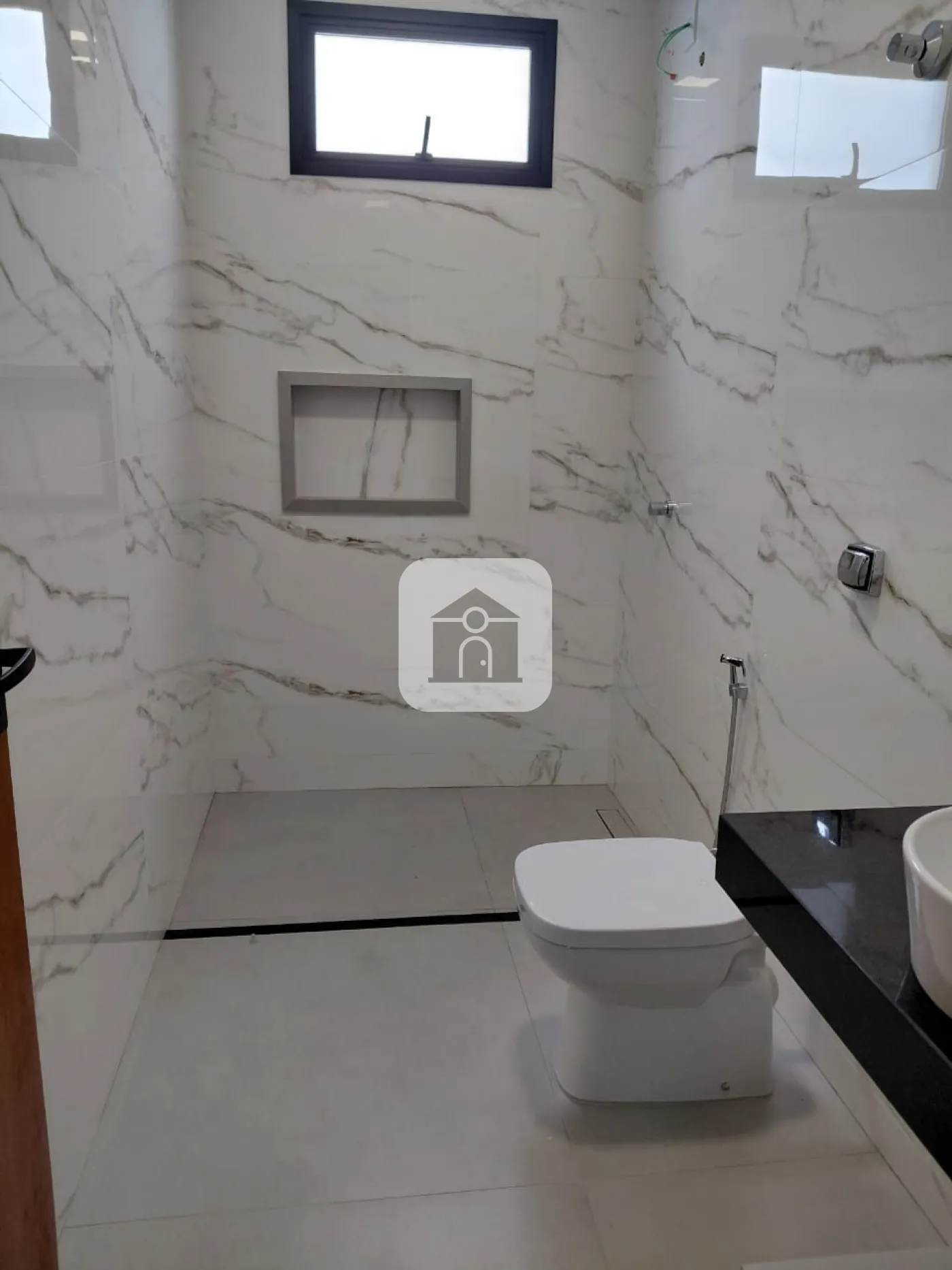 Comprar Casa / Padrão em Uberlândia R$ 850.000,00 - Foto 14