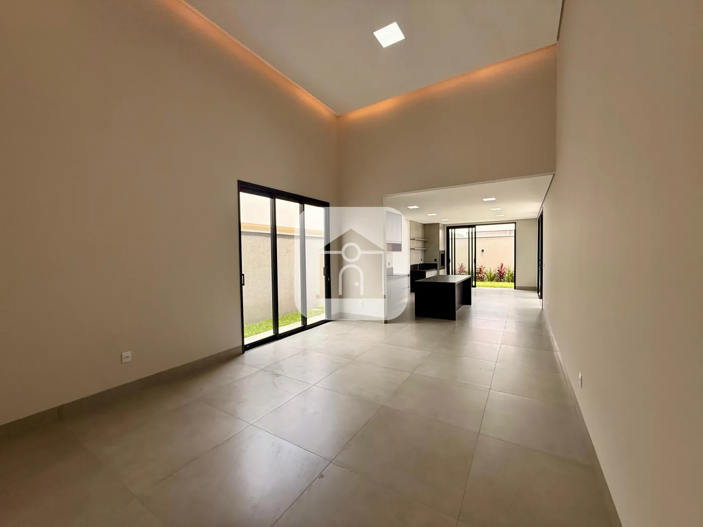 Comprar Casa / Condomínio ou Loteamento Fechado em Uberlândia R$ 2.080.000,00 - Foto 2