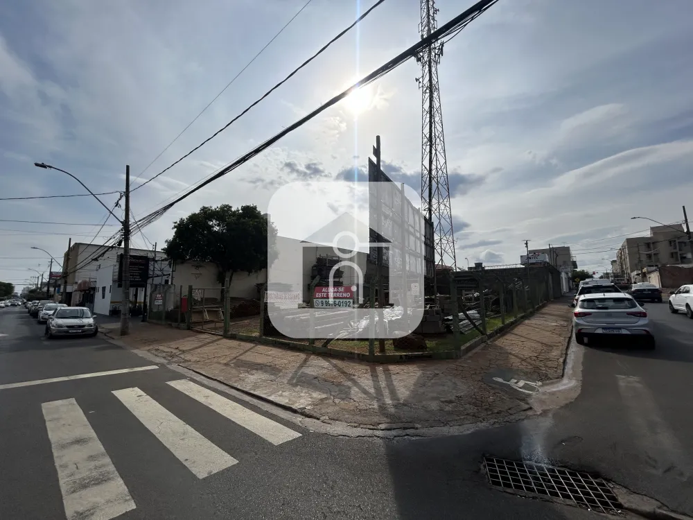 Alugar Terreno / Área em Uberlândia R$ 6.000,00 - Foto 1