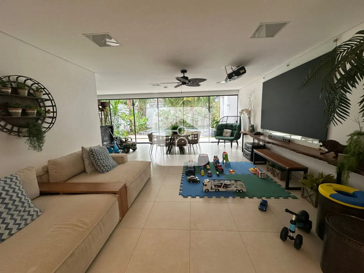 Alugar Casa / Condomínio ou Loteamento Fechado em Uberlandia R$ 20.000,00 - Foto 2