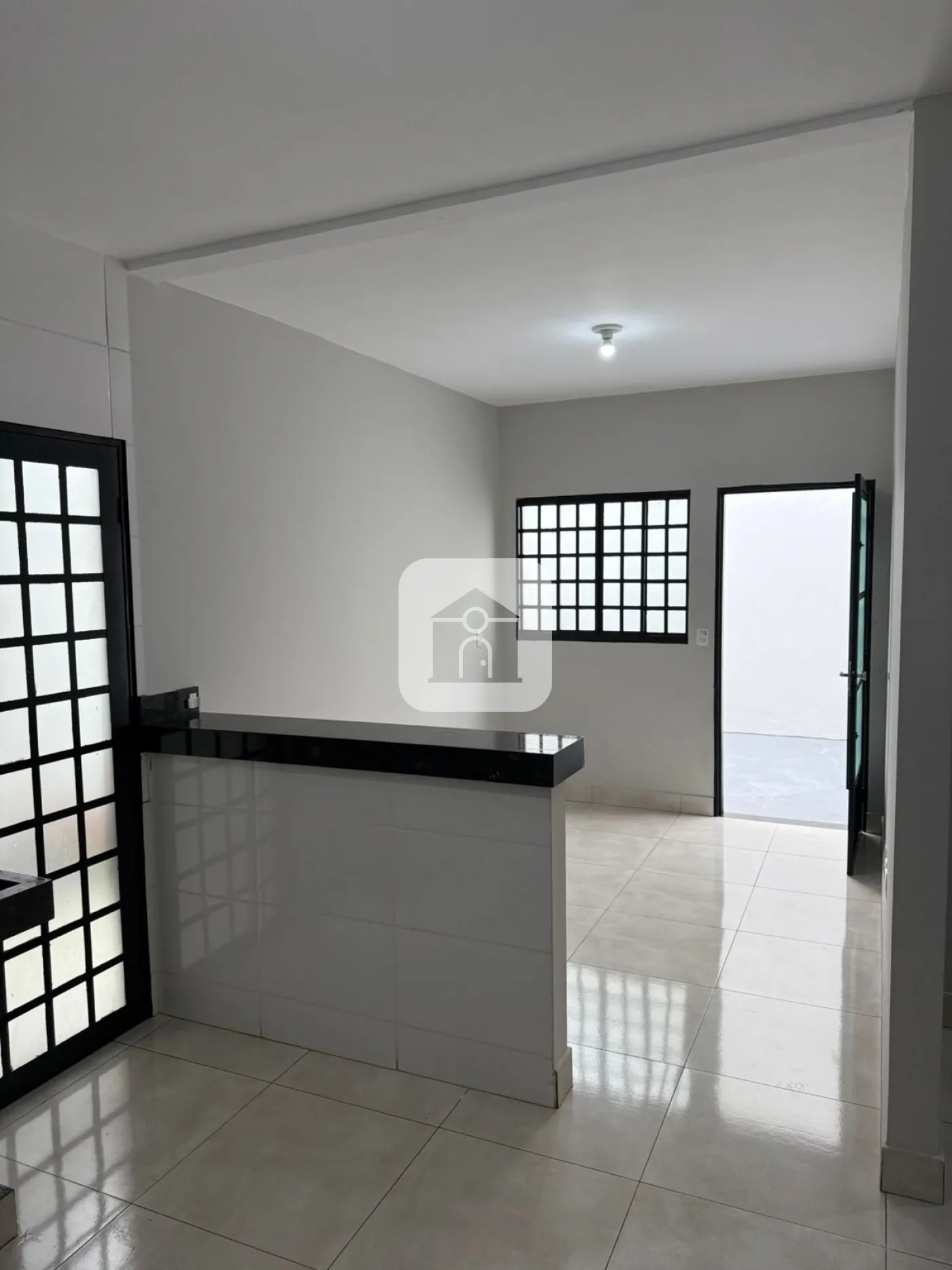 Comprar Casa / Padrão em Uberlândia R$ 310.000,00 - Foto 5