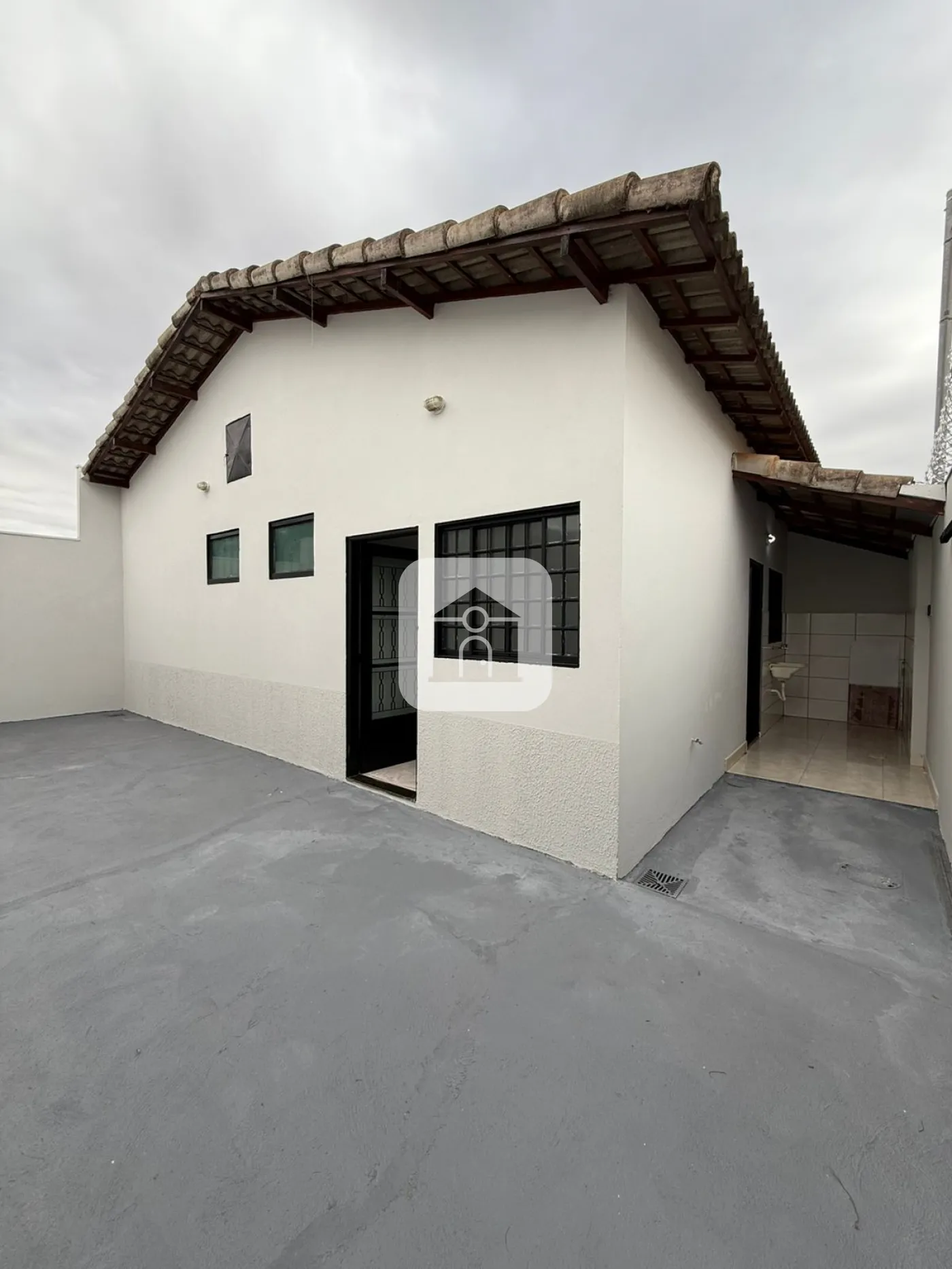 Comprar Casa / Padrão em Uberlândia R$ 310.000,00 - Foto 3