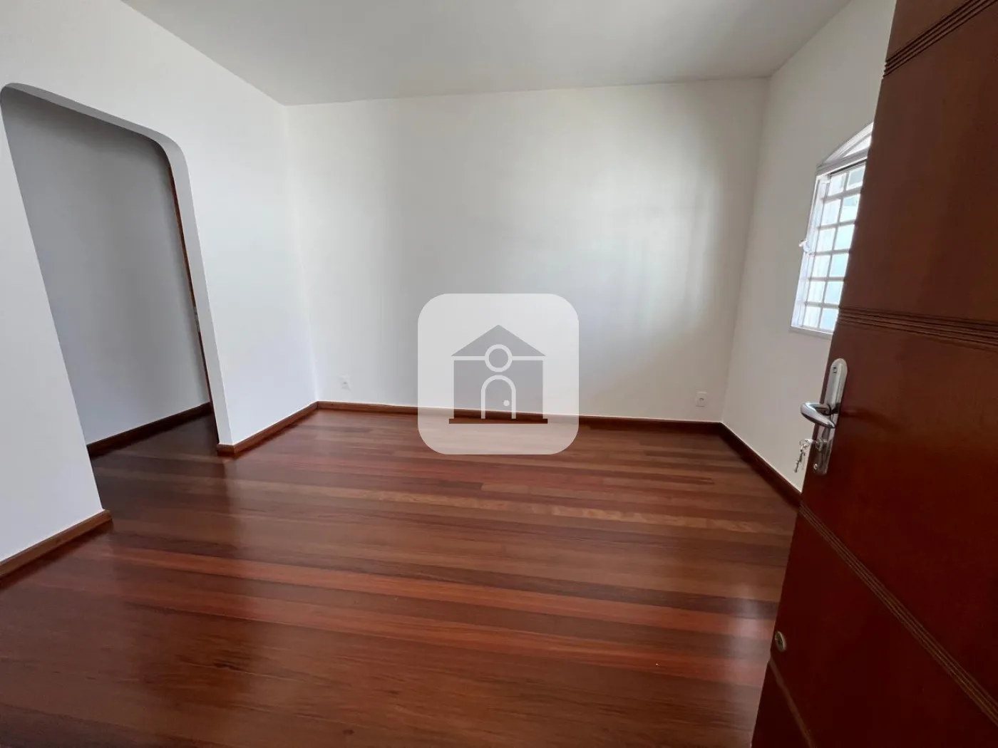 Comprar Casa / Padrão em Uberlândia R$ 890.000,00 - Foto 9