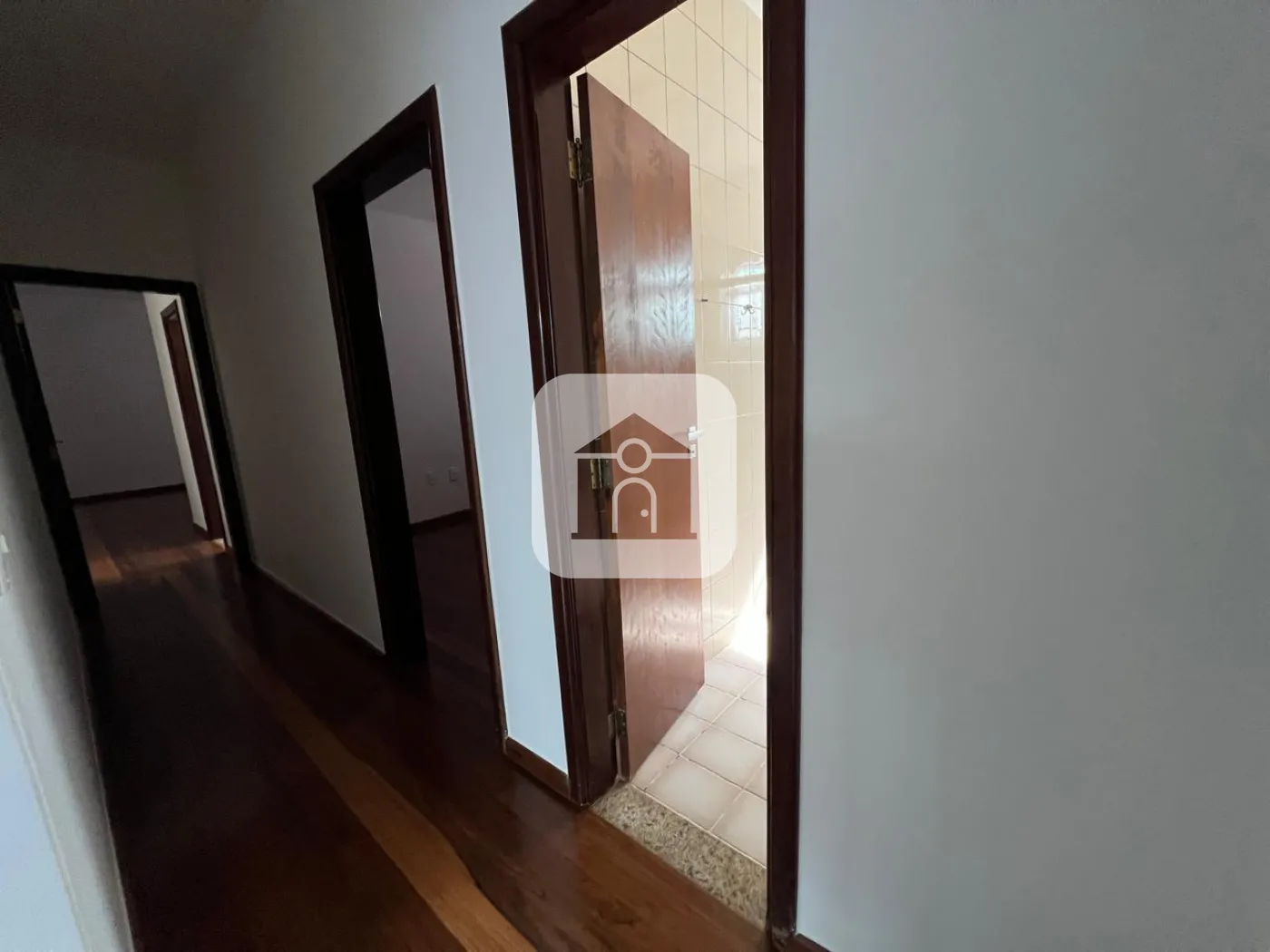 Comprar Casa / Padrão em Uberlândia R$ 890.000,00 - Foto 8