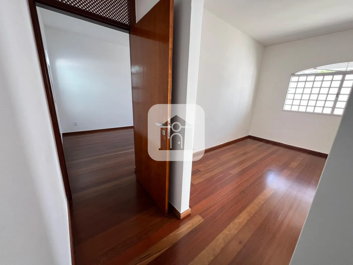 Comprar Casa / Padrão em Uberlândia R$ 890.000,00 - Foto 13