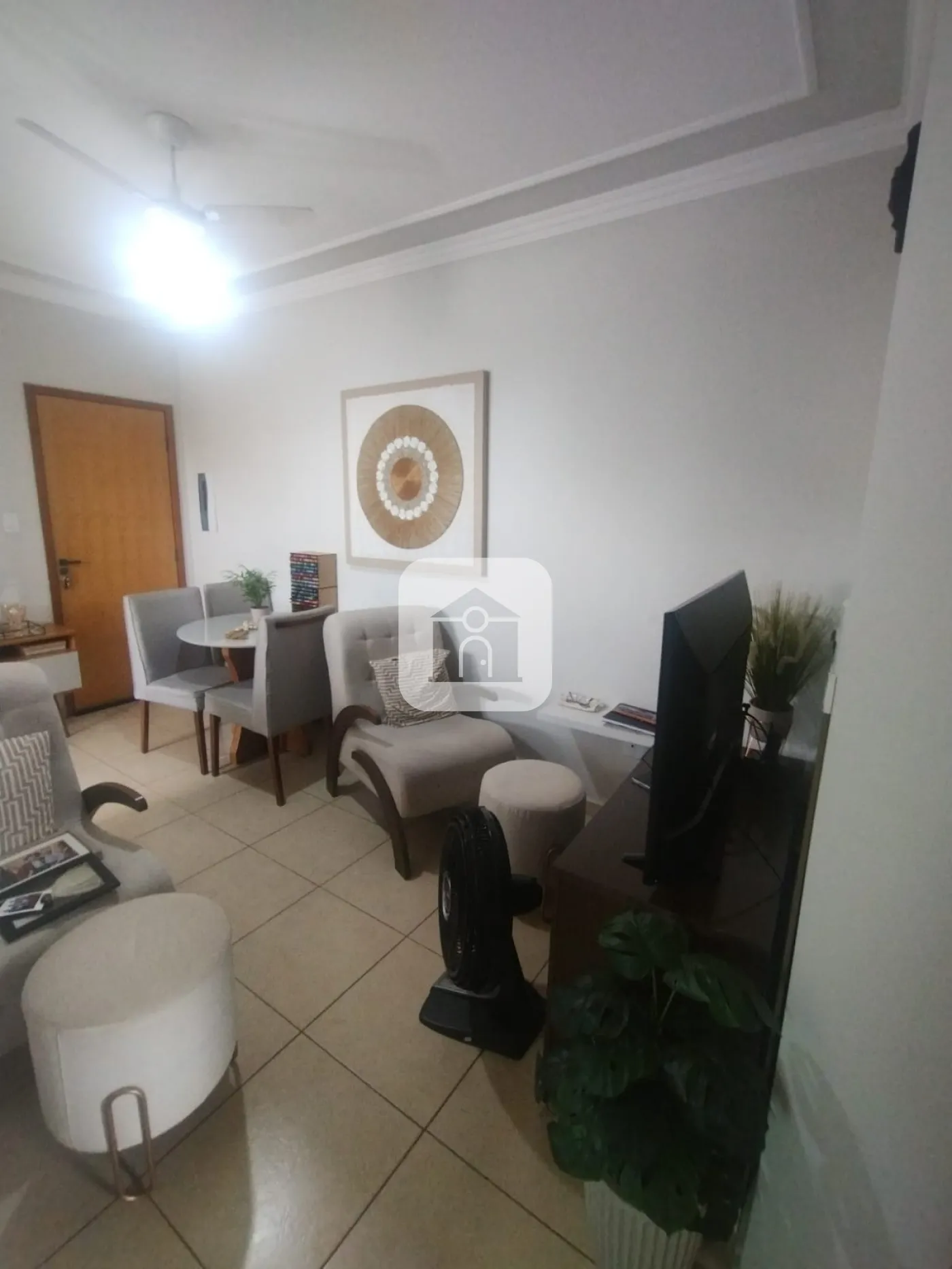Comprar Apartamento / Padrão em Uberlândia R$ 280.000,00 - Foto 3