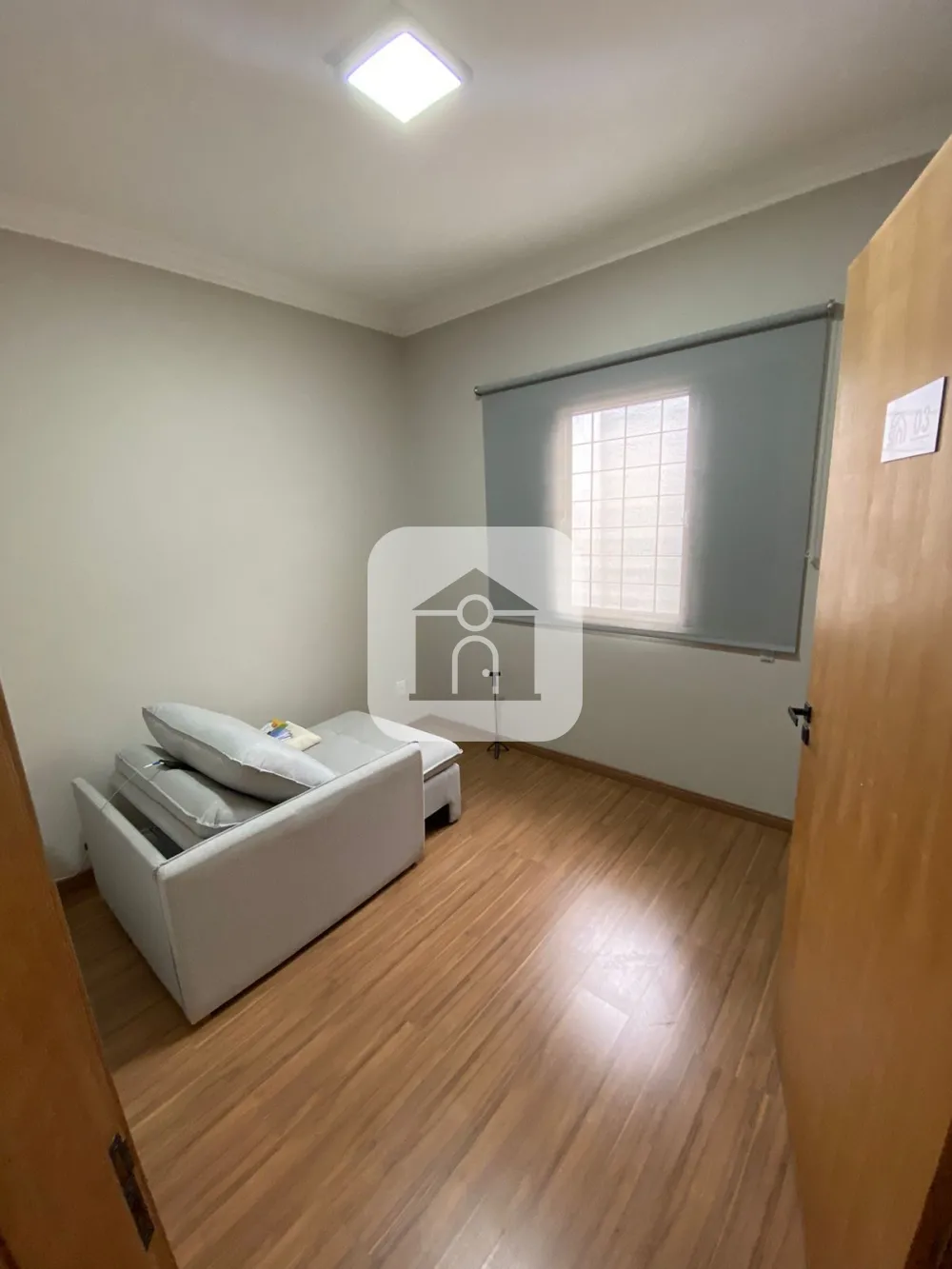 Alugar Comercial / Sala Comercial em Uberlândia R$ 1.800,00 - Foto 1