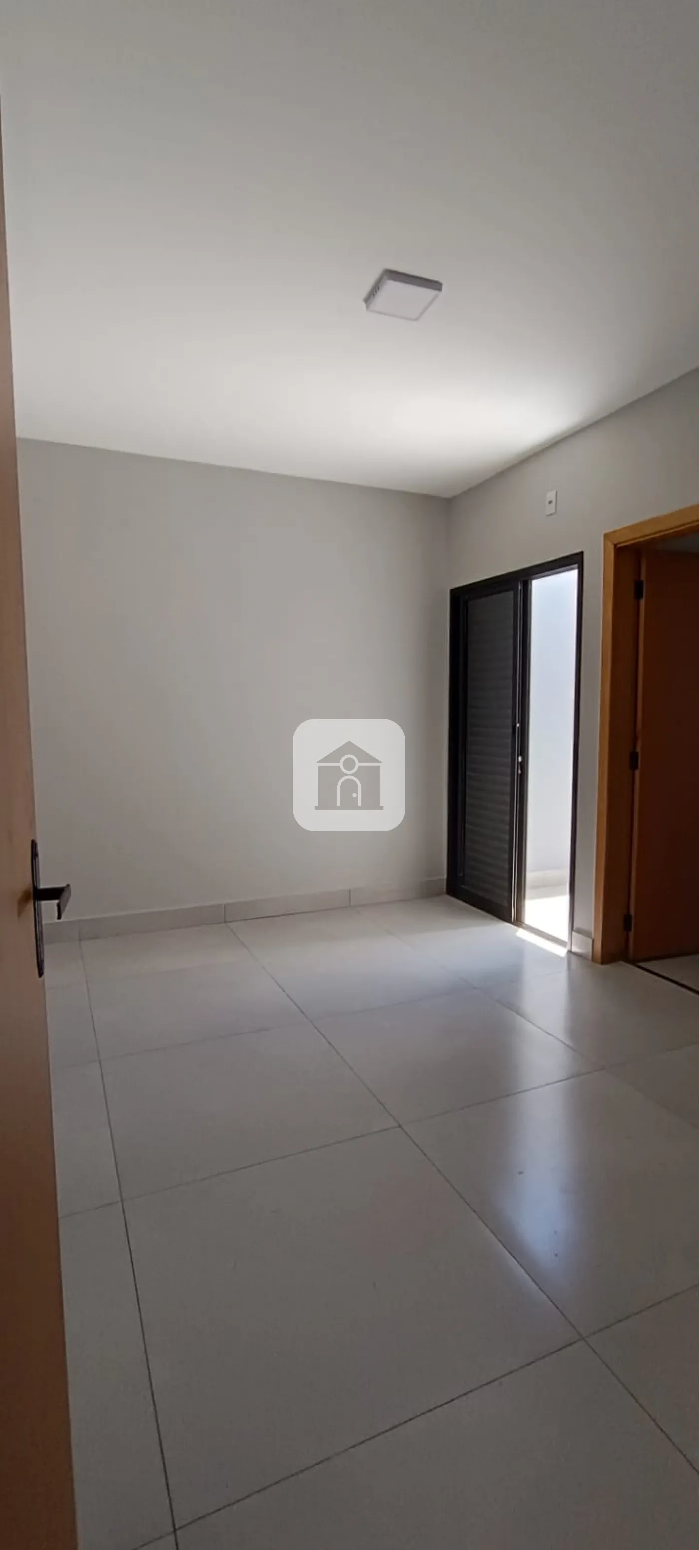 Comprar Apartamento / Padrão em Uberlândia R$ 399.000,00 - Foto 4