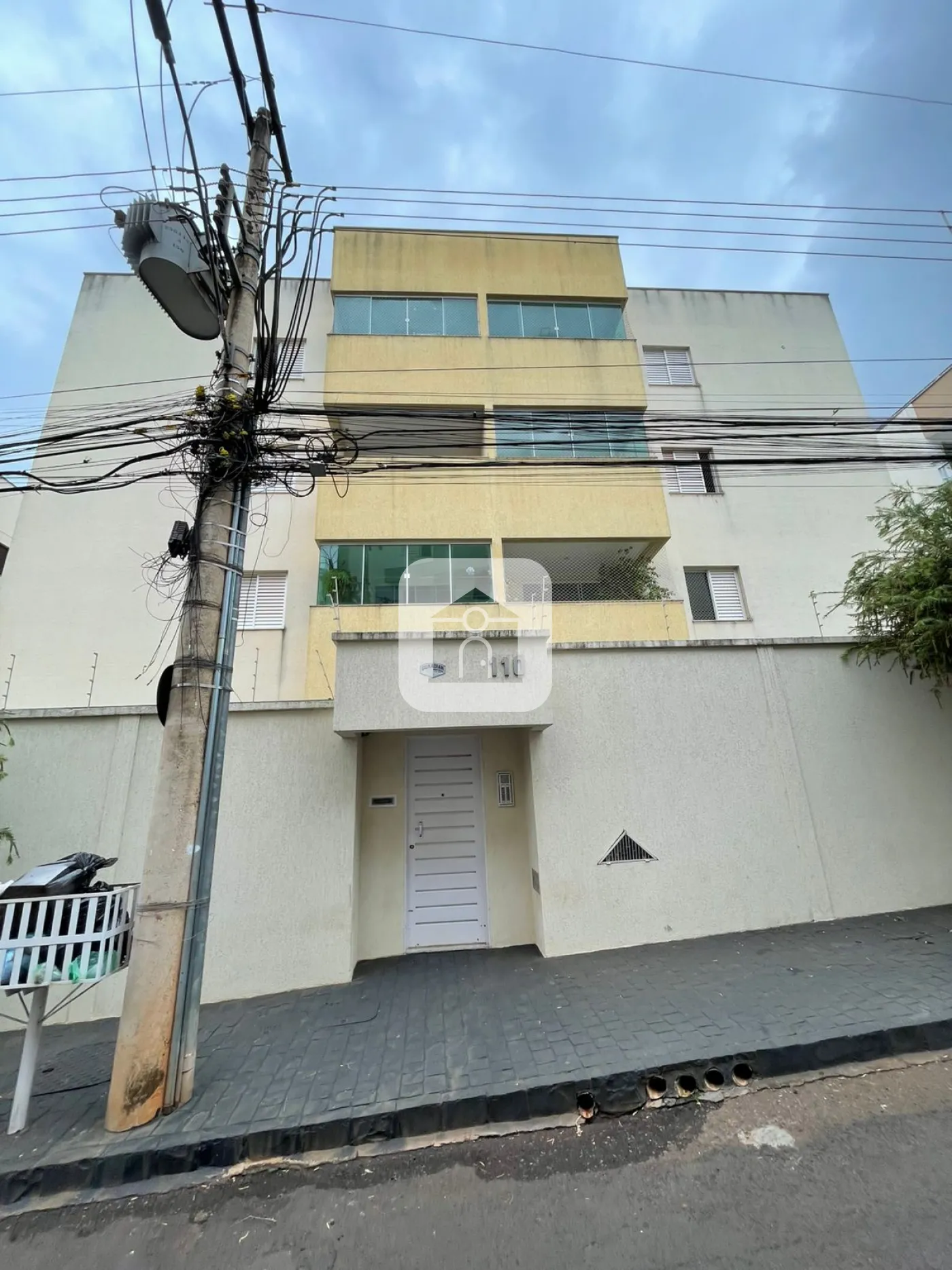 Alugar Apartamento / Padrão em Uberlândia R$ 4.200,00 - Foto 1