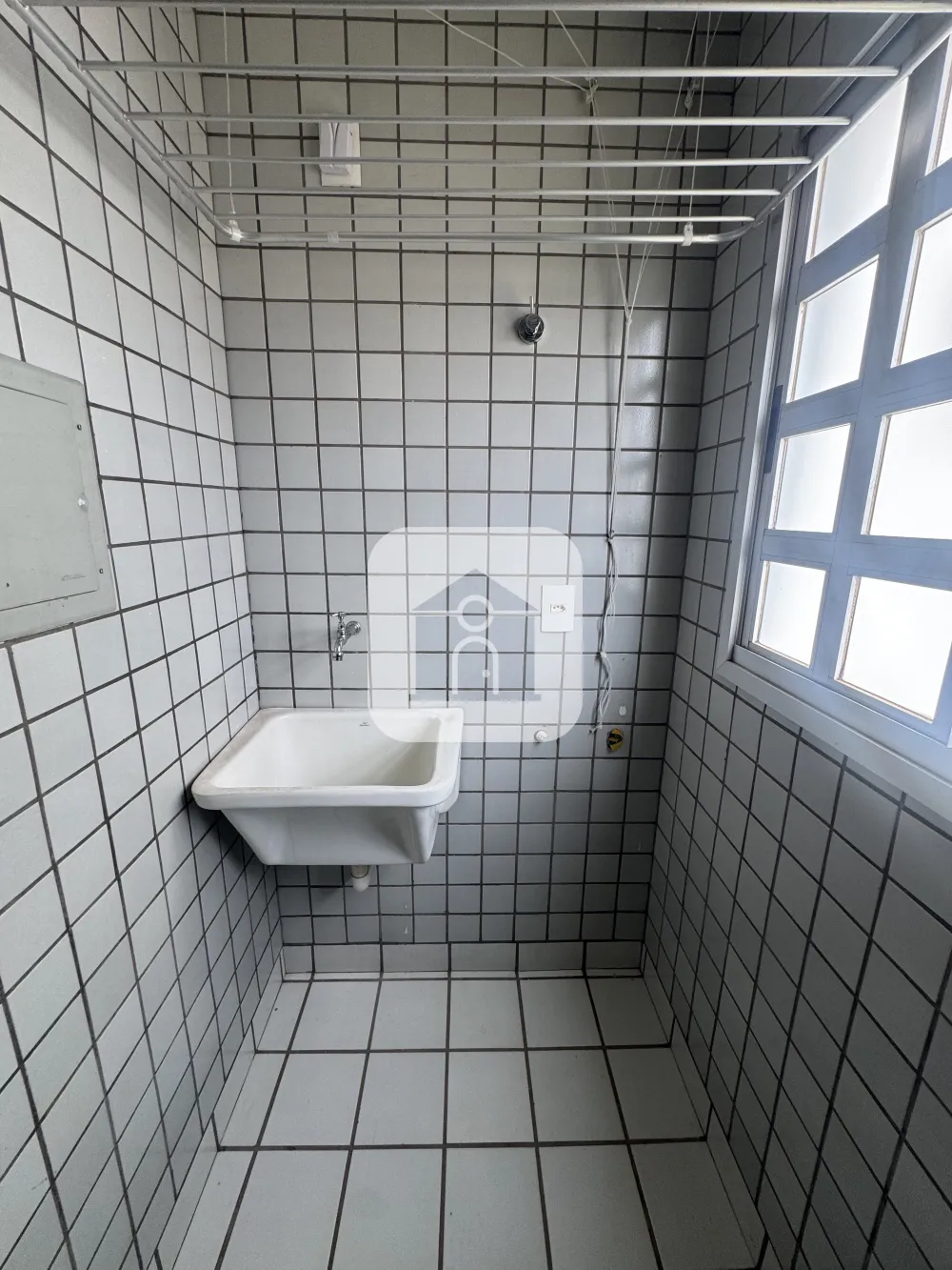 Alugar Apartamento / Padrão em Uberlândia R$ 1.700,00 - Foto 7