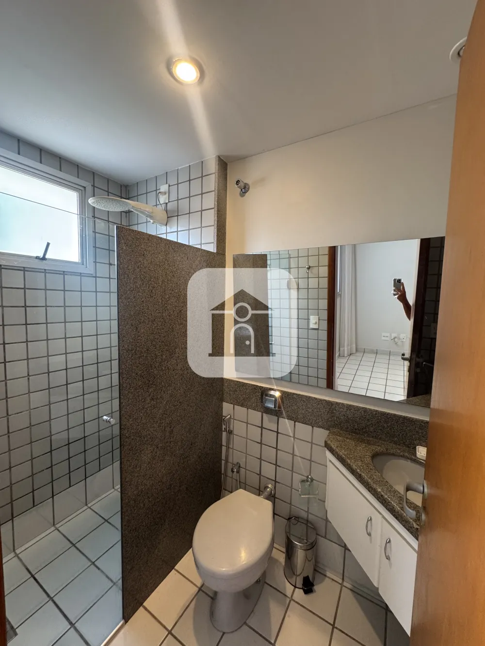 Alugar Apartamento / Padrão em Uberlândia R$ 2.300,00 - Foto 5