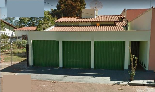 Alugar Casa / Padrão em Uberlândia. apenas R$ 660.000,00