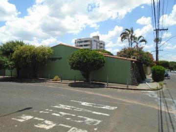 imagem 2 - Excelente casa de esquina para locação e venda bairro Santa Mônica imagem 2 - Excelente casa de esquina para locação e venda bairro Santa Mônica