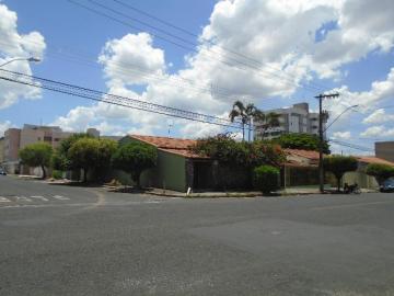 imagem 3 - Excelente casa de esquina para locação e venda bairro Santa Mônica imagem 3 - Excelente casa de esquina para locação e venda bairro Santa Mônica