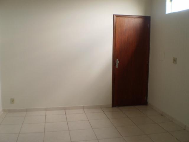 Alugar Comercial / Sala Comercial em Uberlândia. apenas R$ 980,00