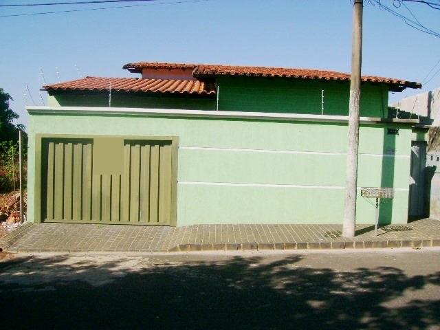 Alugar Casa / Padrão em Uberlândia. apenas R$ 600.000,00