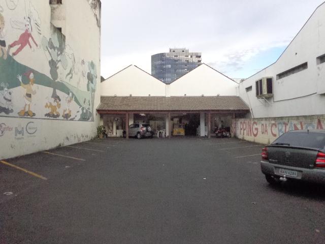 Uberlandia Centro Comercial Locacao R$ 100.000,00  20 Vagas Area construida 2200.00m2