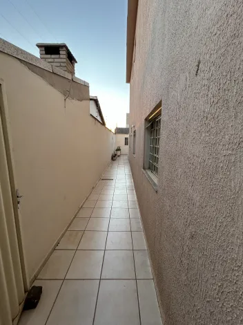 imagem 4 - Casa Estilo Sobrado Para Venda B. Santa Mônica Em Uberlândia imagem 4 - Casa Estilo Sobrado Para Venda B. Santa Mônica Em Uberlândia