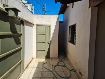 imagem 2 - Casa à venda no Bairro Santa Mônica imagem 2 - Casa à venda no Bairro Santa Mônica