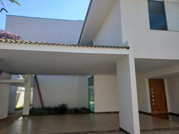 Alugar Casa / Sobrado em Uberlândia. apenas R$ 2.500.000,00