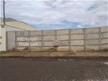 Alugar Terreno / Padrão em Uberlândia. apenas R$ 420.000,00