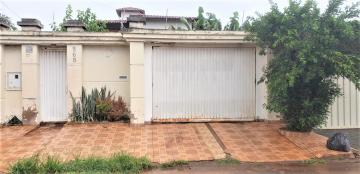 Alugar Casa / Sobrado em Uberlândia. apenas R$ 495.000,00