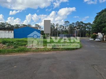 Terreno de esquina à venda no Bairro Santa Mônica